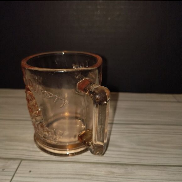 VTG Pink Glass Mug Humpty Dumpty Tom Piper's Son Coffee Cup Nursery Rhymes Tiara - Picture 5 of 8